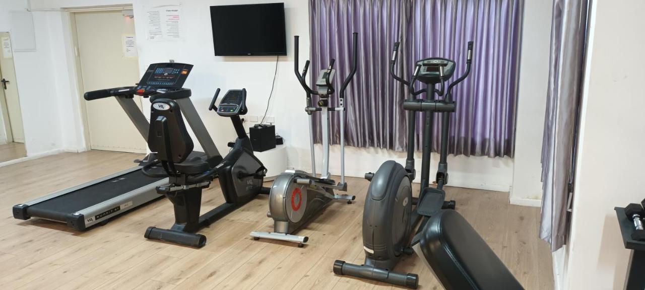 Beach Suite Israel- Private Jacuzzi Garden Suite & Gym, 3 Min Walk To Beach ביץ סוייט ישראל- ג'קוזי פרטי בגינה 3 דקות הליכה לים וחדר כושר Ashkelon Eksteriør bilde