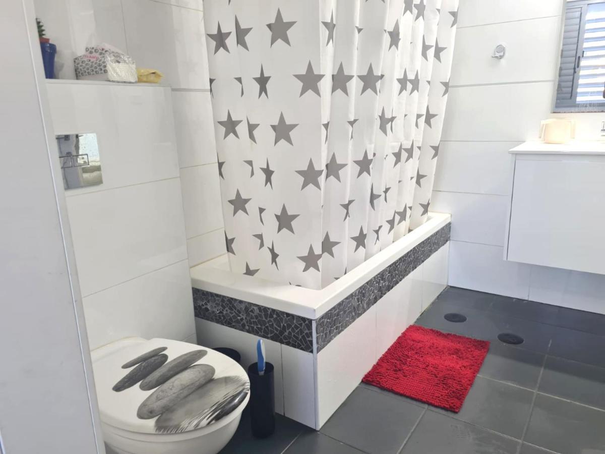 Beach Suite Israel- Private Jacuzzi Garden Suite & Gym, 3 Min Walk To Beach ביץ סוייט ישראל- ג'קוזי פרטי בגינה 3 דקות הליכה לים וחדר כושר Ashkelon Eksteriør bilde
